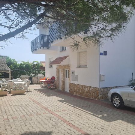 Apartments Nada Vir Dış mekan fotoğraf