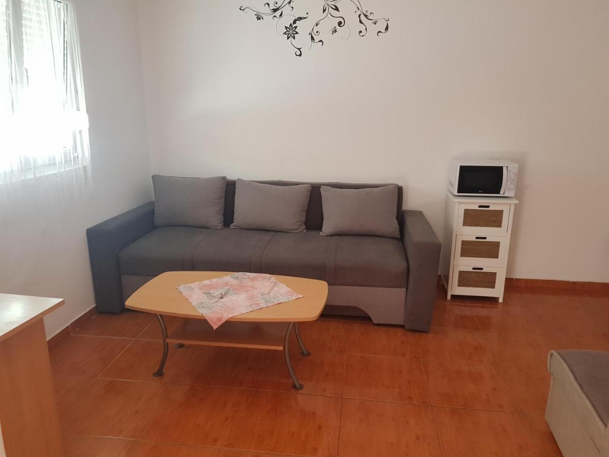 Apartments Nada Vir Dış mekan fotoğraf