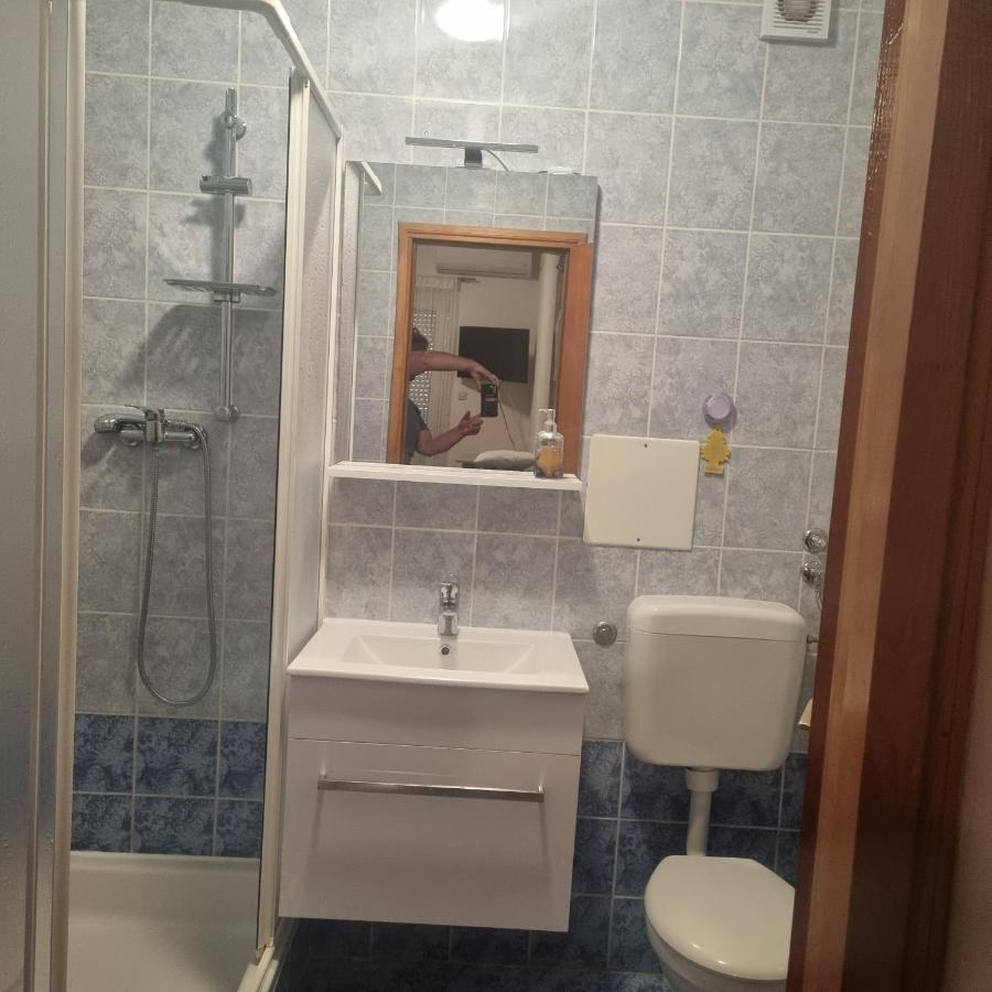 Apartments Nada Vir Dış mekan fotoğraf